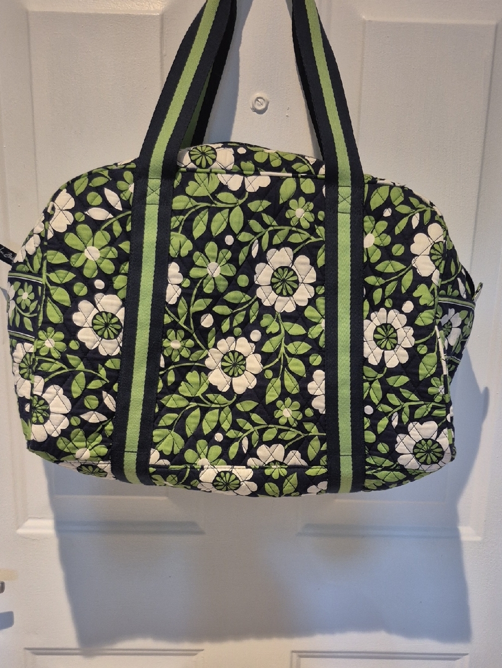 Vera Bradley Lucky You medium Quilted Floral Tote Bag in Black & Green. EUC - Picture 9 of 13